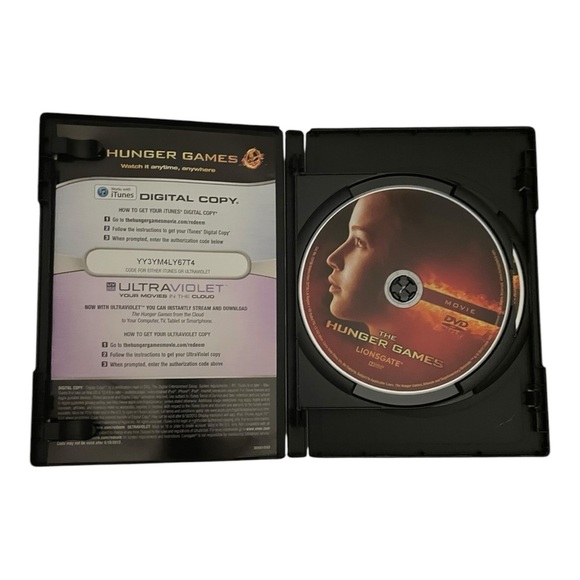 The Hunger Games DVD Two Discs NWOT - Picture 3 of 6